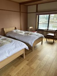 room02